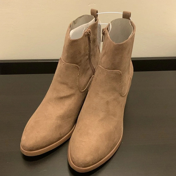 OLD NAVY Faux Suede Western Ankle Boots in Mocha Latte‎ - Picture 5 of 13